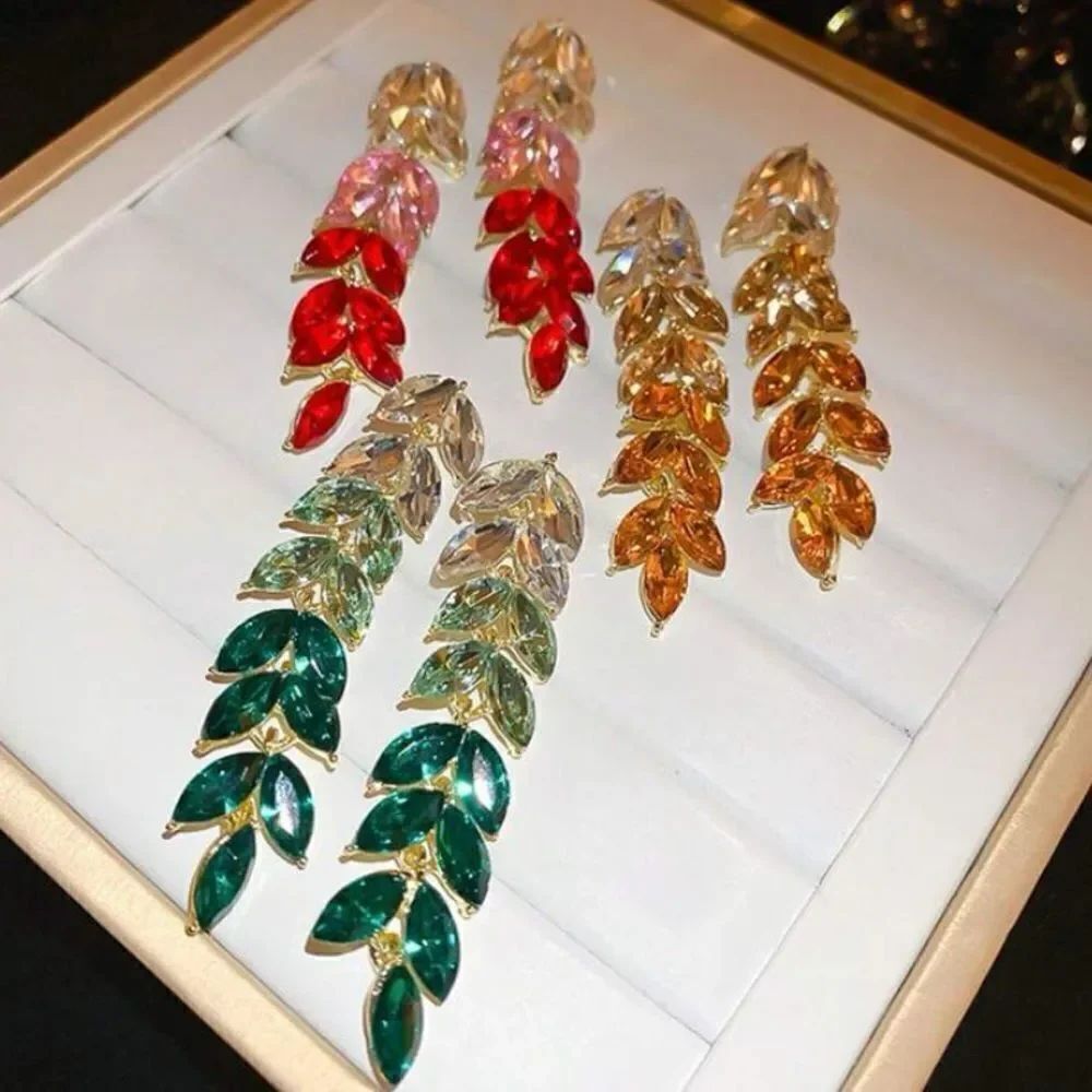 ✨ 🆕 ✨ Stunning Elegant Ombre Green Red Yellow Crystal Leaf Dangle Earrings✨